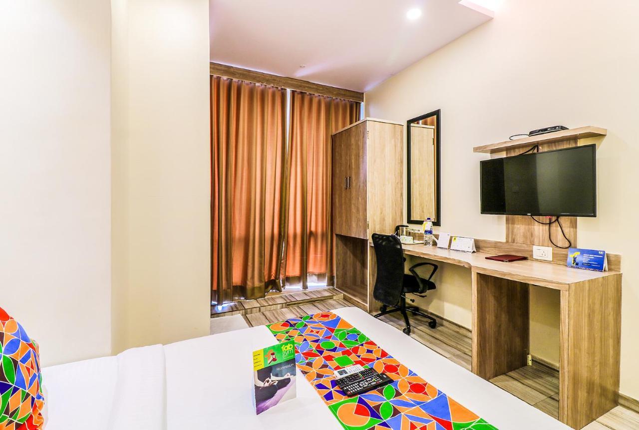 Fabhotel Aksa International - Nr Mumbai International Airport Екстериор снимка