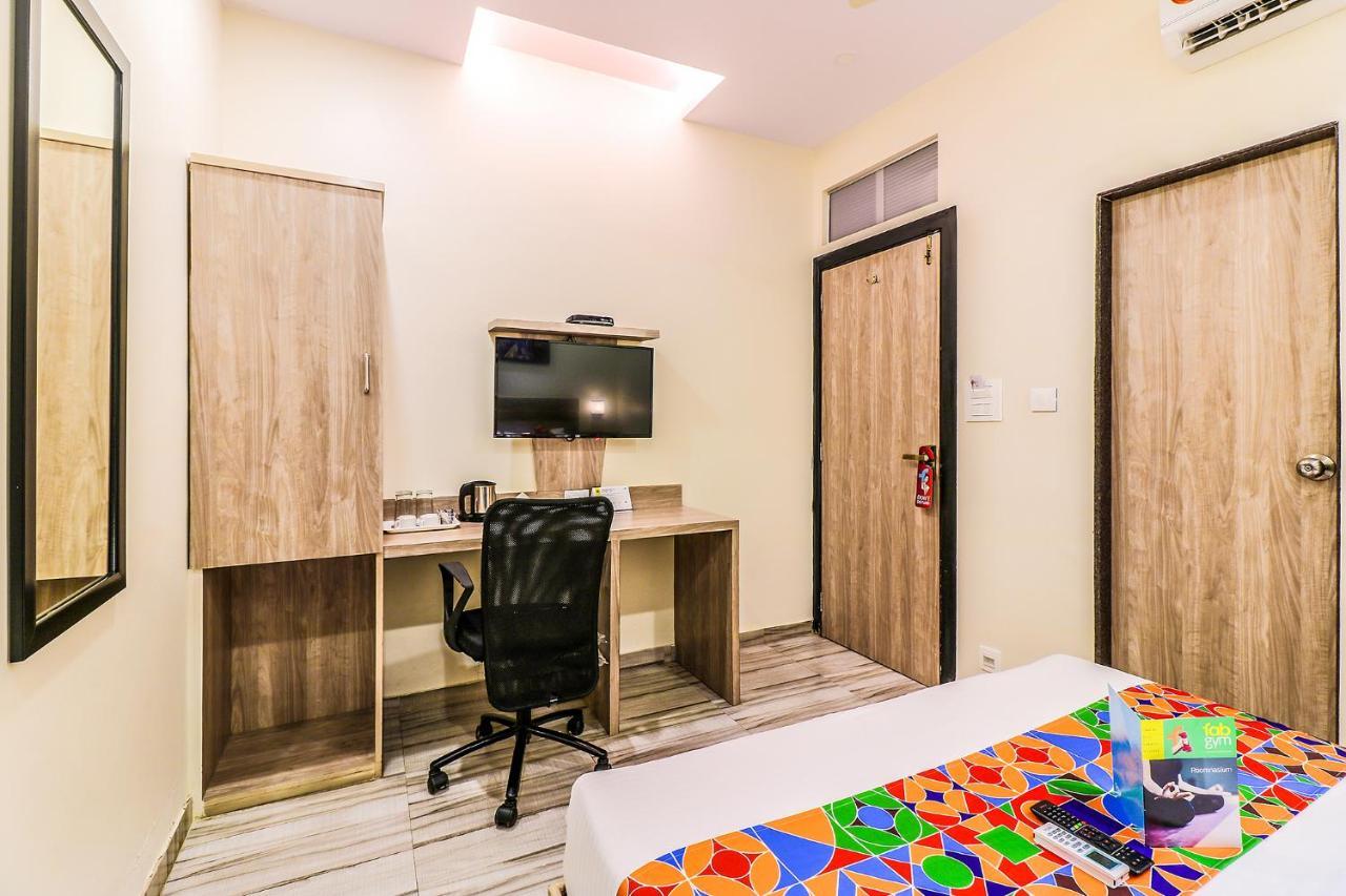 Fabhotel Aksa International - Nr Mumbai International Airport Екстериор снимка
